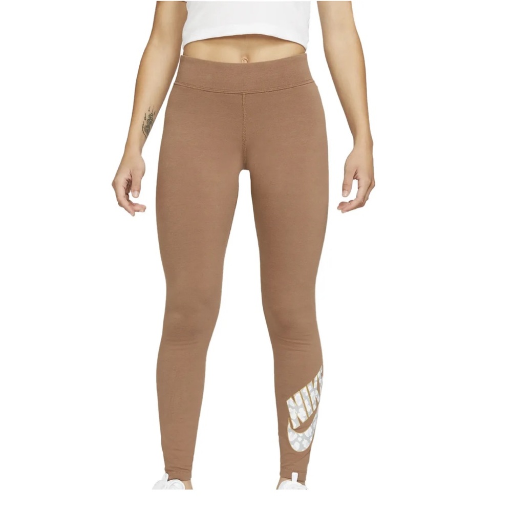 Nike Mid-Rise Plus Size Leggings